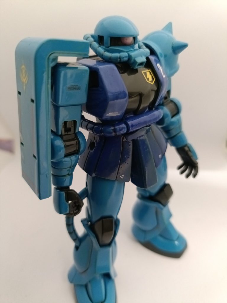 ちょっと可愛さもあったり。光沢トップコートにしました。