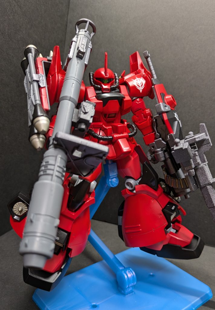 グフ・フライトタイプをベースにラケーテン・バズ、シュツルムファウスト、試作型レールガンを装備し、上空からの地上強襲を目的とする落下制御のためのフライトタイプであり、武装強化の重量増で実際は飛べない