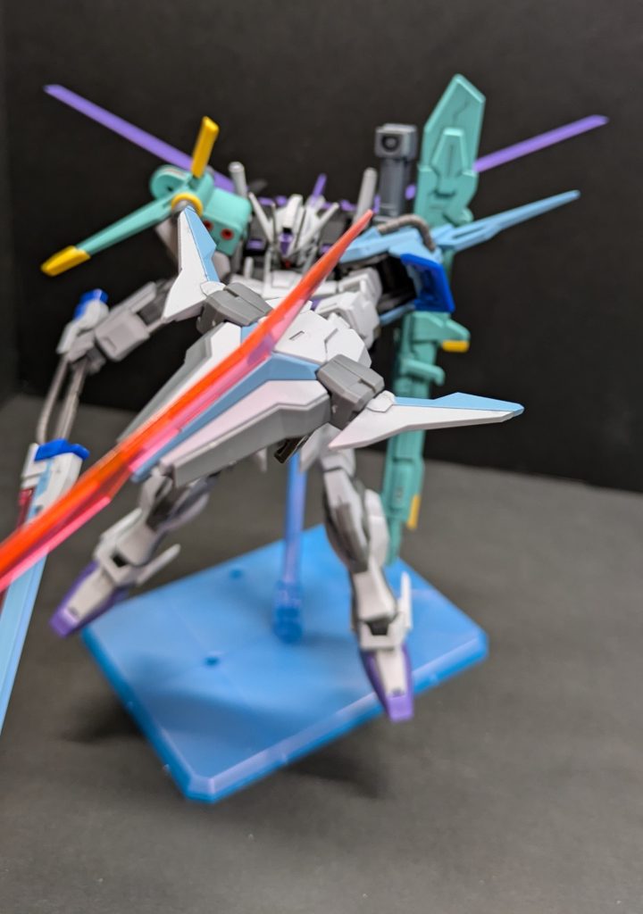 空飛ぶシールドも付いています対艦刀と空飛ぶシールドで、デストロイもイチコロです