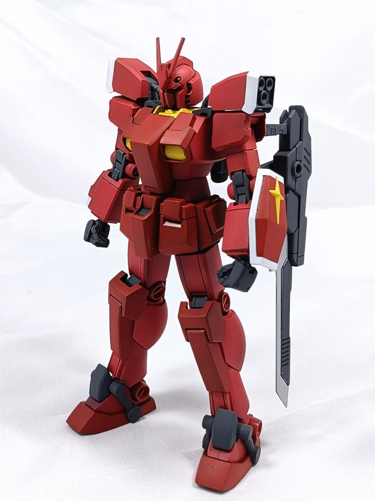 今回手を加えたのは、各所合わせ目消しに伴って後ハメ加工、エッジ出し(面だし？整面処理？)、スジの掘り直し、ハンドパーツをビルドハンズ角型sサイズに変更等です。