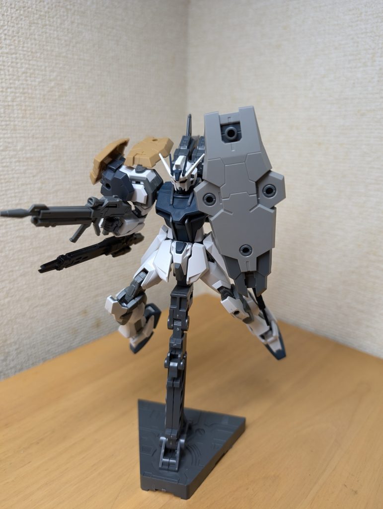 次は脚部を更に改造したい所存。 