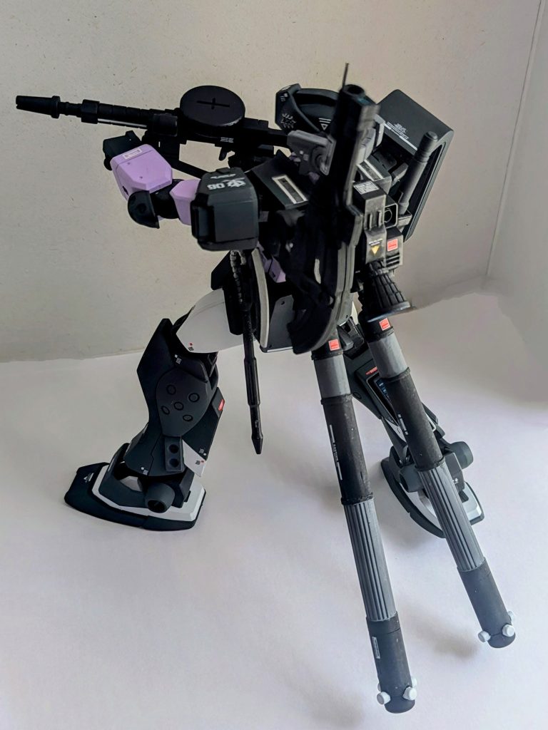 マシンガンの両手持ちはギリギリできました。