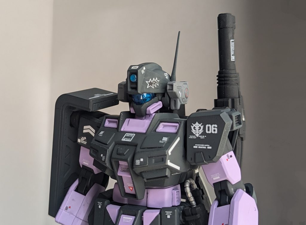 頭部にはマークIIのバルカンポッドを装着、ホワイトディンゴぽくて気に入っています(zaku-kao5)最後まで閲覧いただきありがとうございますm(_ _)m