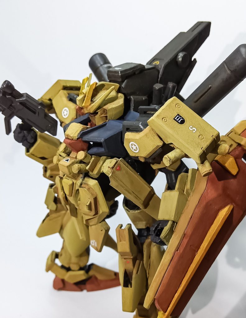 陸戦ストライク–3枚目/制作者：藻