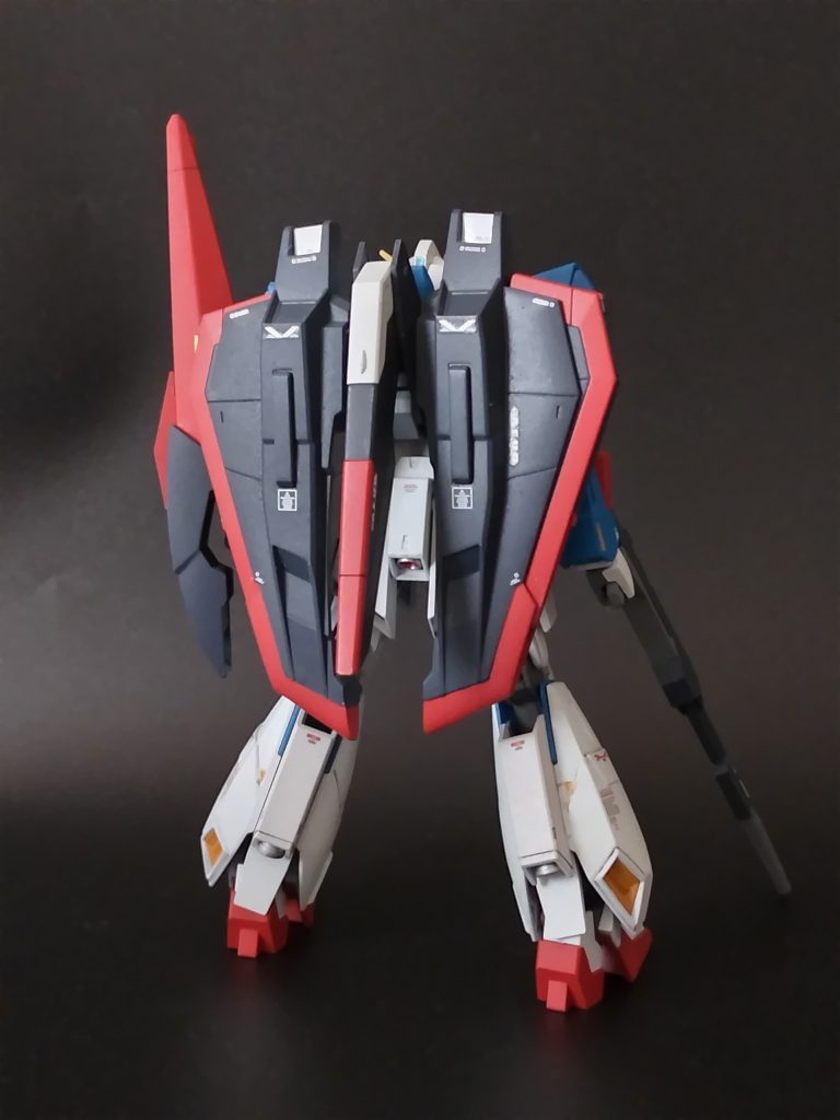 正面&バック。配色はMG2.0を参考にしています。