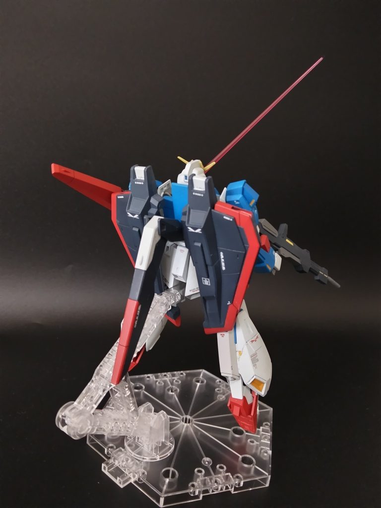 たまには後ろからも。ティターンズの機体もどこかで作れたら…そもそも店で見つけられれば…