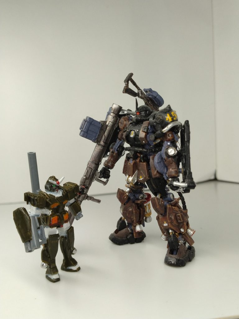 で、でかい！！逃げろ〜！！ (アーティファクトザクと)