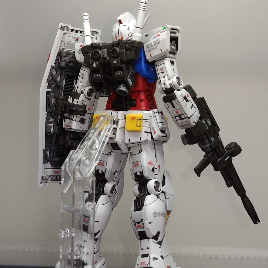 ディテールが細くプロポーションも可動もすごい。