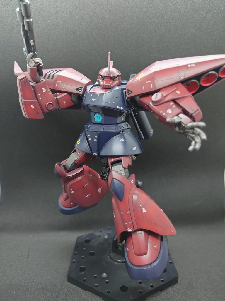 写真ではわかりませんが、肩の後ハメに失敗してユルユルになってしまいました。反省点です。