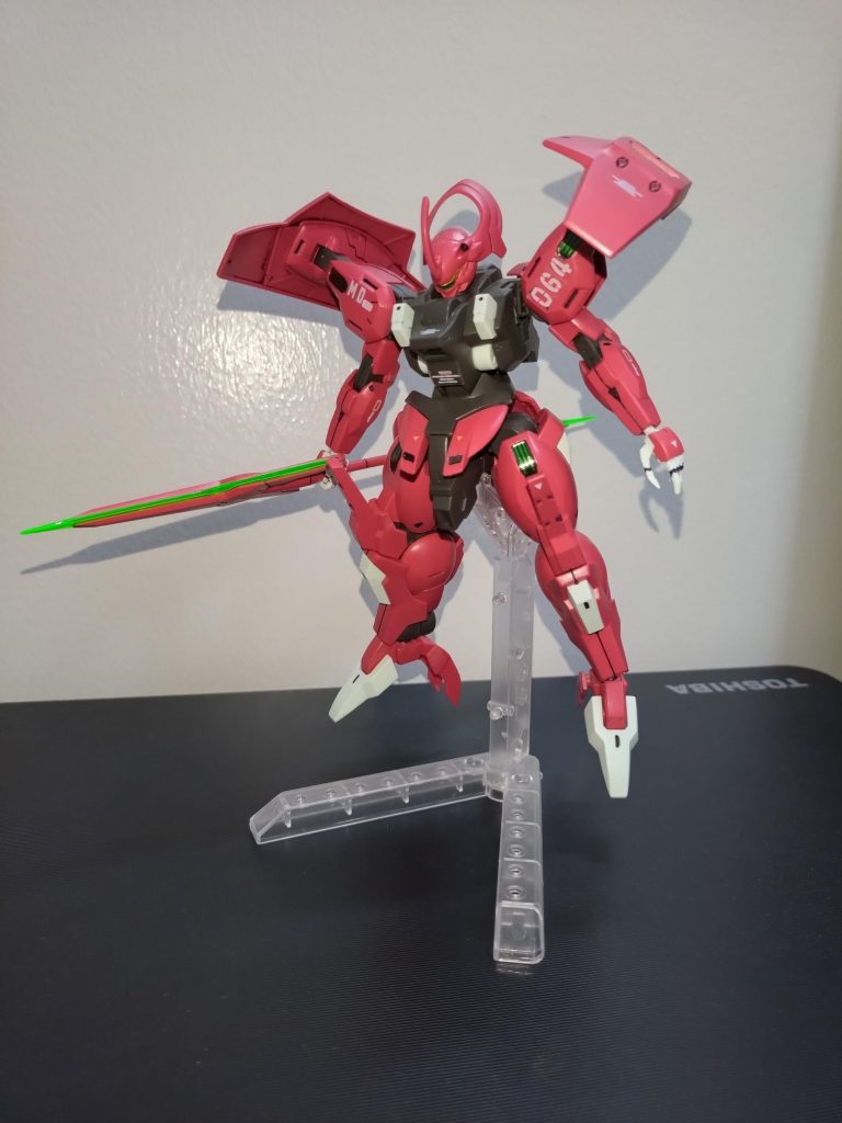 正直アナザー系のガンプラはあまり買う気に慣れませんでしたが、ダリルバルデだけは欲しくなり購入。型式番号が0が一つ足りませんがまあ妥協しました。あとデカールの跡が残らない位トップコート吹く予定でしたが3回吹いても無くならなかったので諦めました。