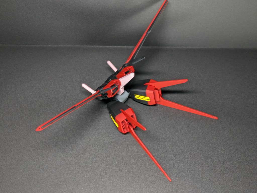 エールストライカーですルージュ製作中に発売されたので、ノリと勢いで作りました(笑)