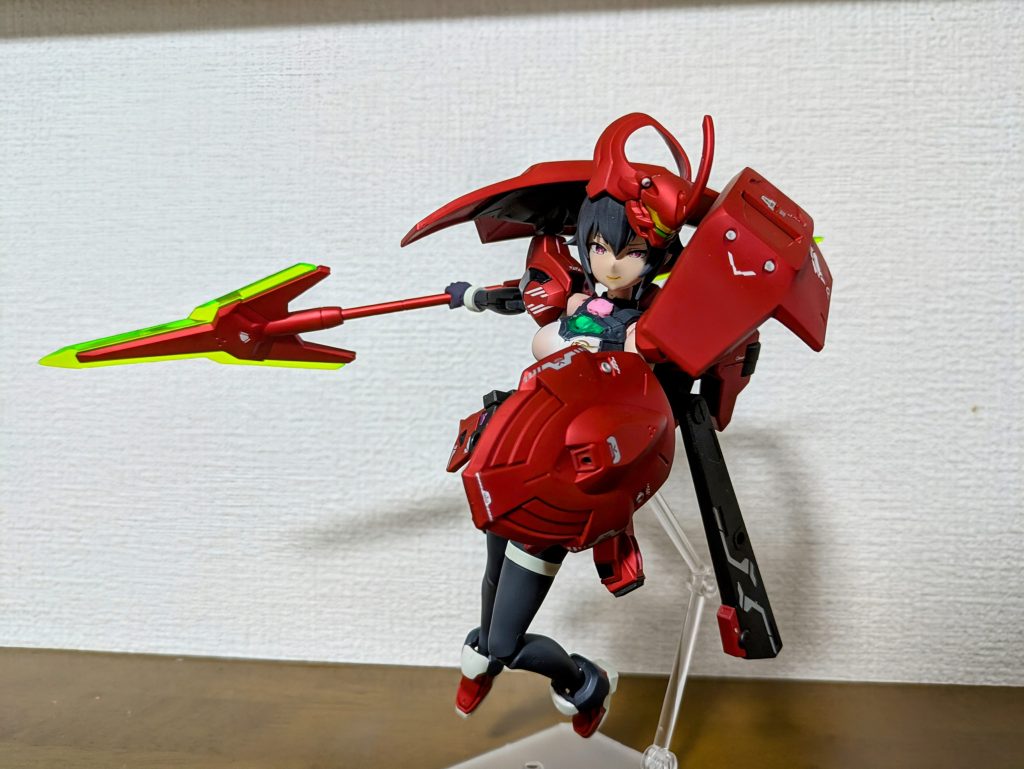 アピールショット📸設定上、アンビカー等飛ばせます！                      また、シールドにもビームを出せる箇所があるので、牽制用射撃とサーベルとして使える……そんな欲張りでもいいじゃない！思うのは自由だもの……|ू•ω•)ﾁﾗｯ