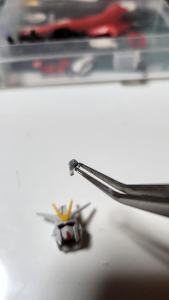 額のパーツ紛失。仕方ないので自作