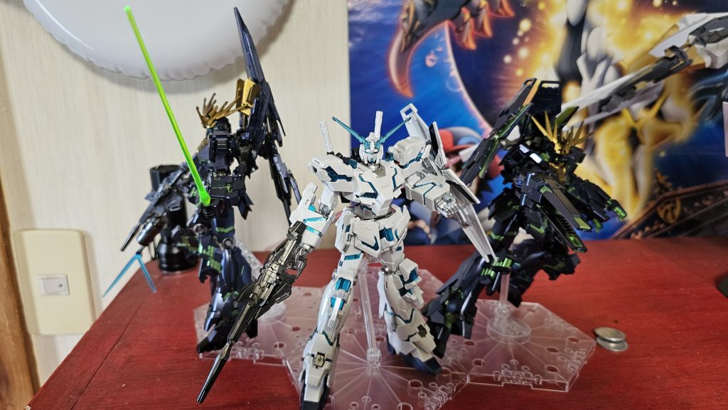 バンシィ達と撮影。