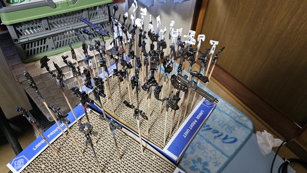 いや～ゼータもそうでしたがパーツが多い多いwナイチンゲールとはまた違う大変さでした。