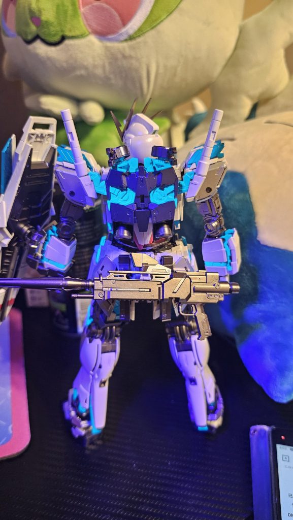 分かりにくいですがライフルもガンメタルとスターブライトアイアンで色分けしています。