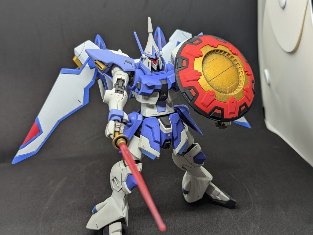 フェロセカーレビームサーベル持ちショット。シールドは腕に取り付けています。