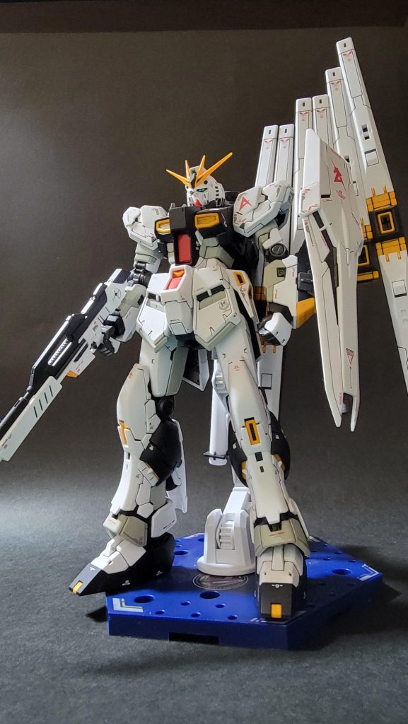 福岡νガンダム νガンダムカラー–2枚目/制作者：カーネルサンダース