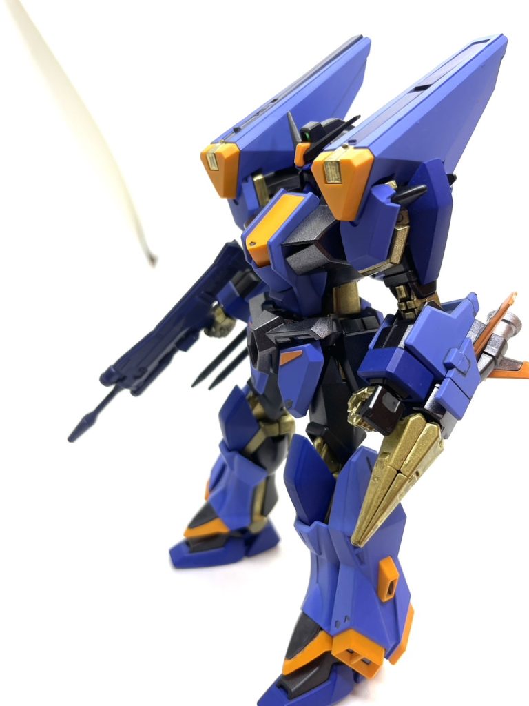 νガンダム製作の隣で同時進行笑