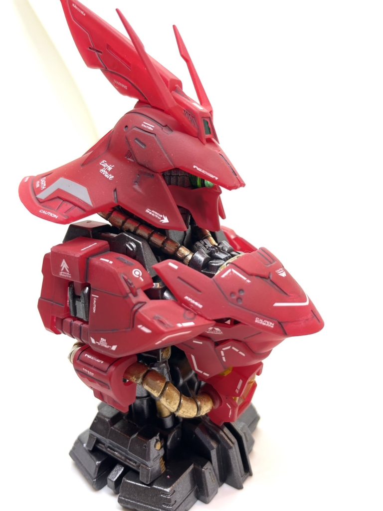 内部フレームはガンメタルとゴールドのです!