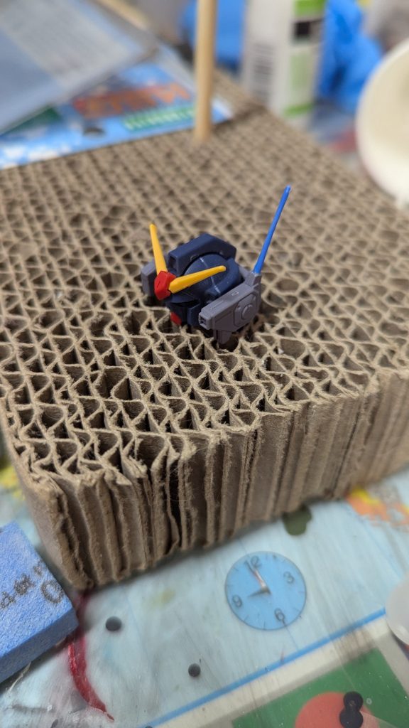 アンテナはランナーを伸ばして作り直しました。