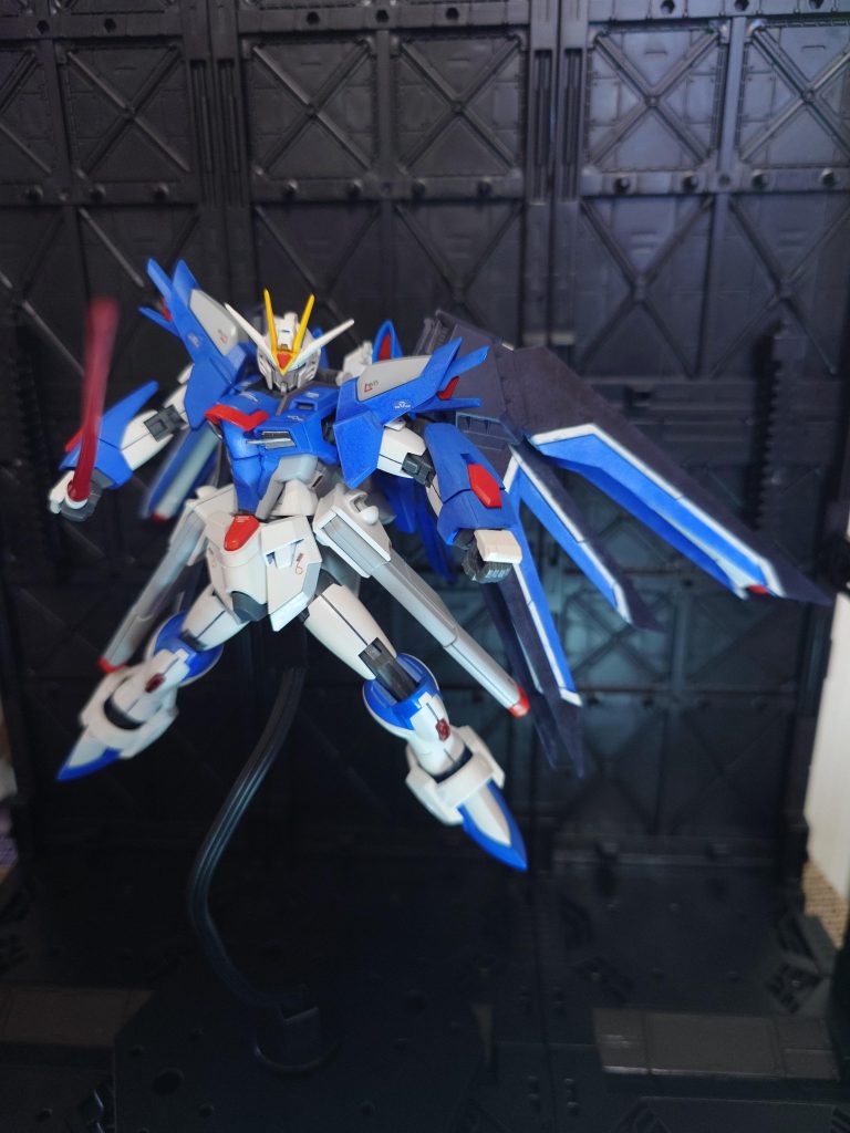 今時の100均は色々揃って面白いですね。デカールシールまであるとは驚きました。