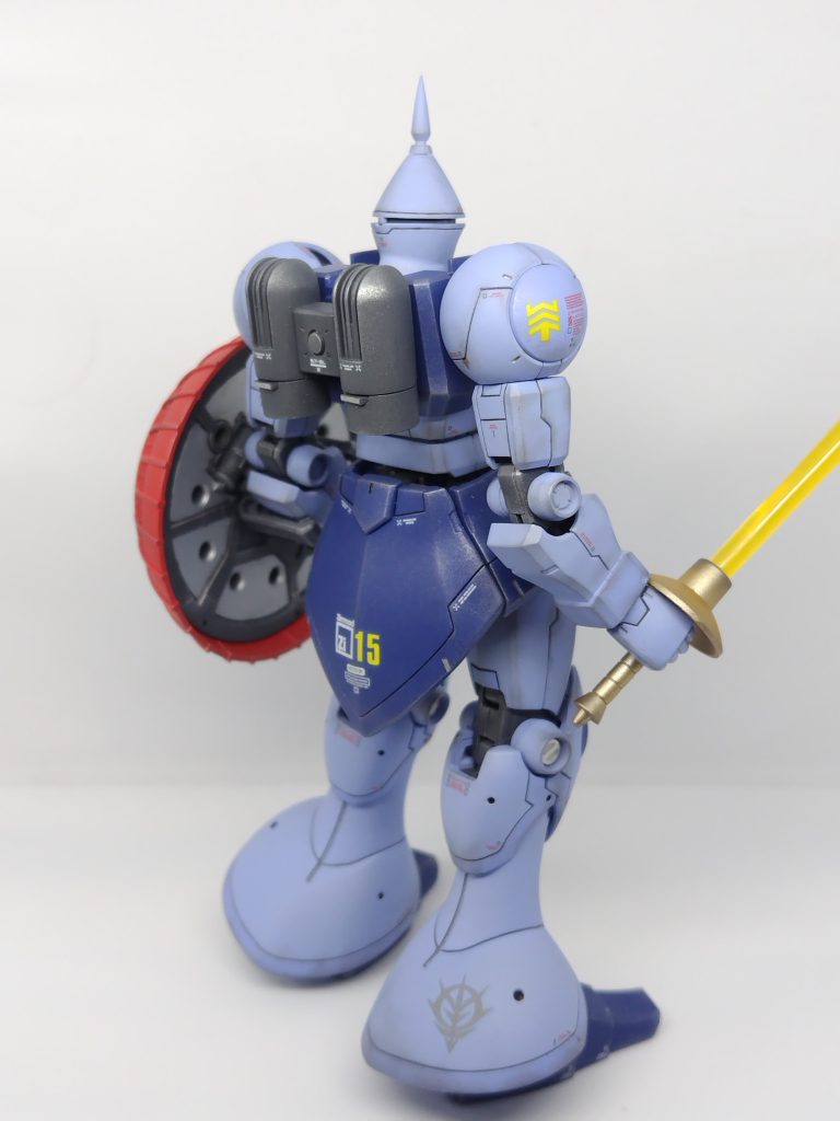 前腕も合わせ目を消してますが、少し手間がかかりました。軸受のCカットが一筋縄でゆかず、厄介でした…