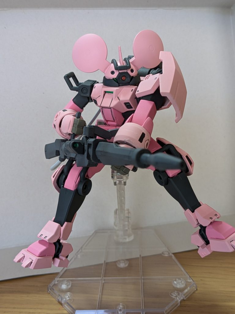 あんまりポージングのバリエーションがありませんwwwポージング考えて動かし過ぎて塗装ちょっと剥げた💦フル塗装はちょっと疲れたので次回作は部分塗装でいいかなwww