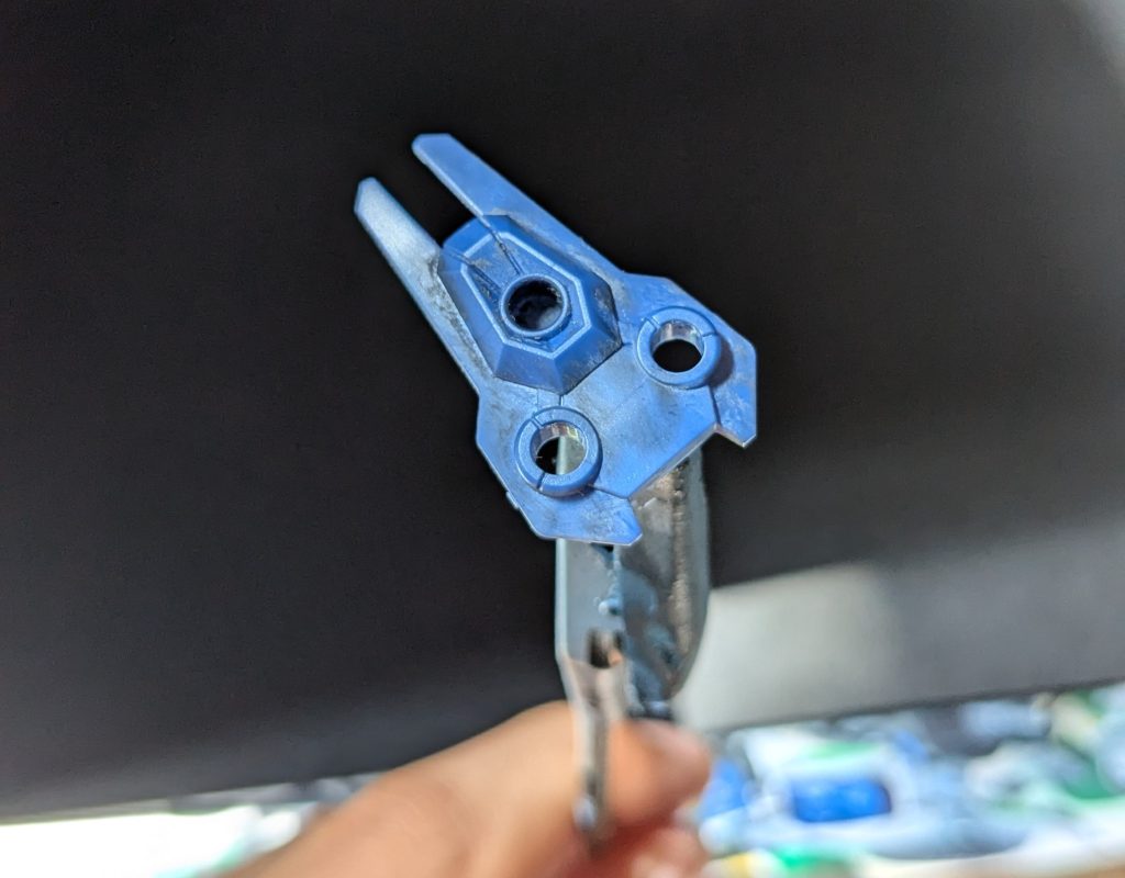 汚し中、少しテキトーですが…ガンビットは全てリアルタッチマーカーで仕上げました。