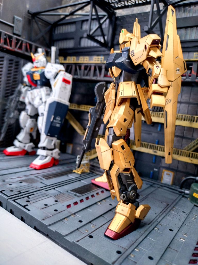 頂き物の素組みRG Mk-Ⅱと。カミーユも軍規無視のお子様行動多いけど、ふわトロ大尉もあんま大差無くない？w愛すべき自己中野郎、キャスバル殿下。