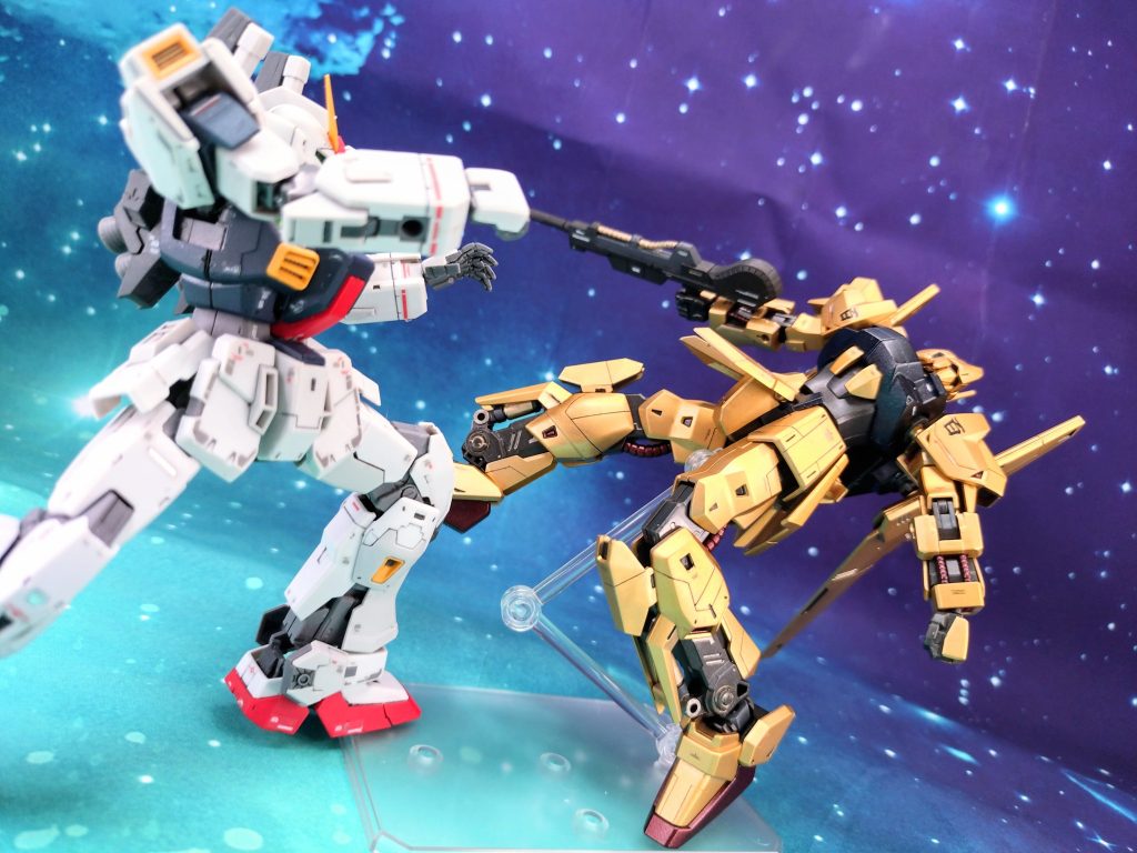 「そんな大人修正してやる！」…ってやって初めて気付いたんですが、このRG Mk-Ⅱって、腰回らないのね…( ﾟдﾟ)腰を捻れない=拳振り抜きポーズが出来ない…やっぱ動かして寸劇して遊ぶにはHGだなぁ…
