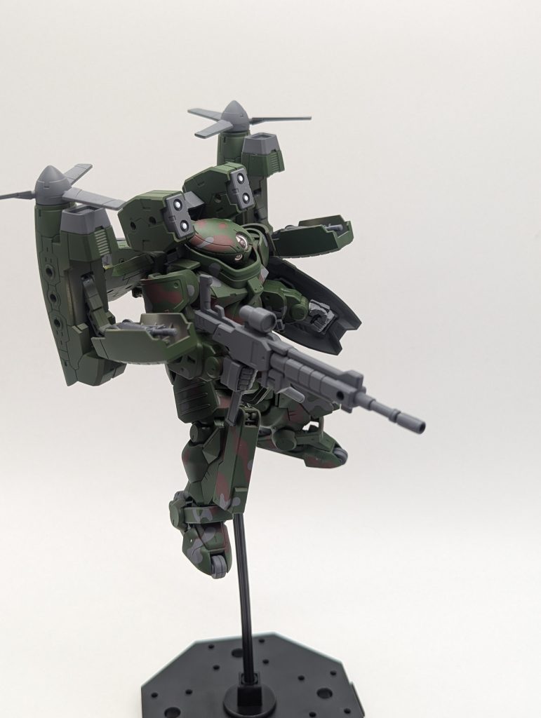 30mmの機能も殺さずに発射体制も取れます。