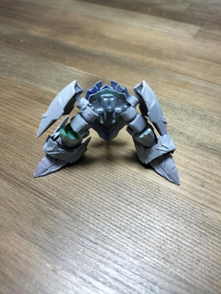 股関節はスモコ様のSMKフレームを参考にさせていただきました。https://twitter.com/sumokosumoko/status/1214898773911957504?t=x1OTX5yoYWSBwd4bQEMLLw&s=19サイドアーマーはダブルボールで取り付けています