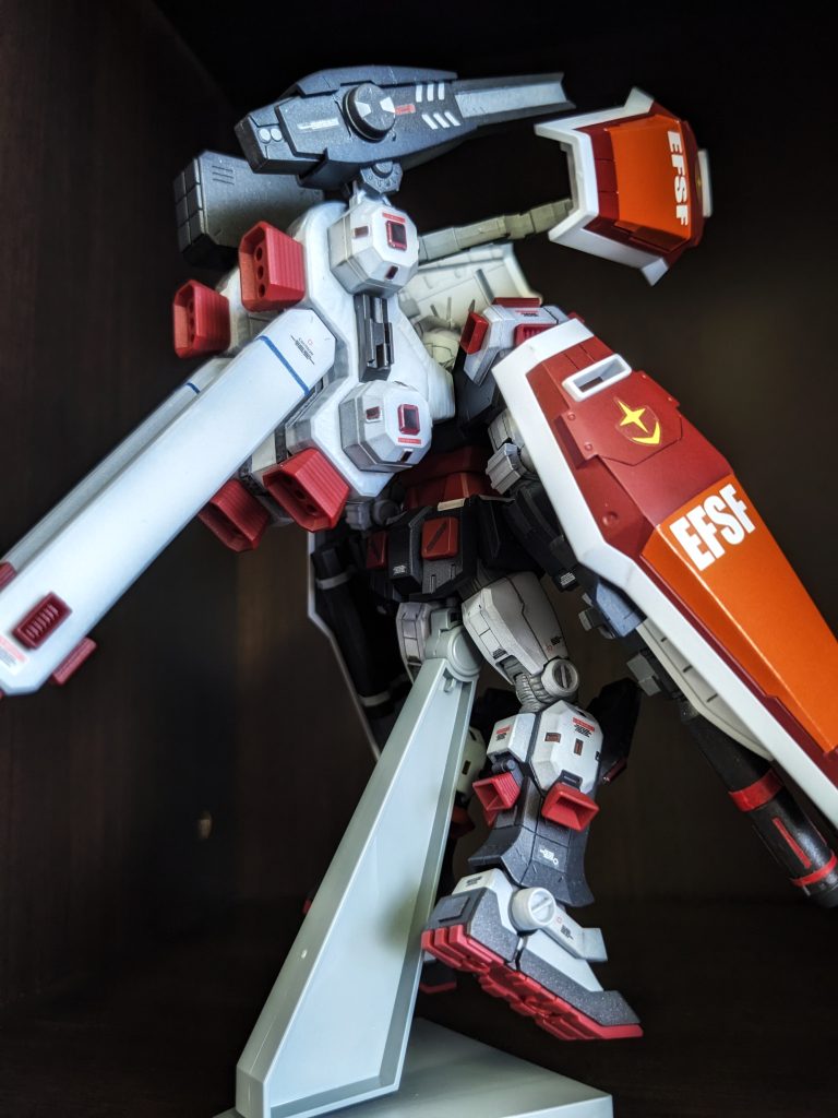 バックパックの白の色あいを一番考えました。黒立ち上げにしてみましたが、なかなか難しいですね