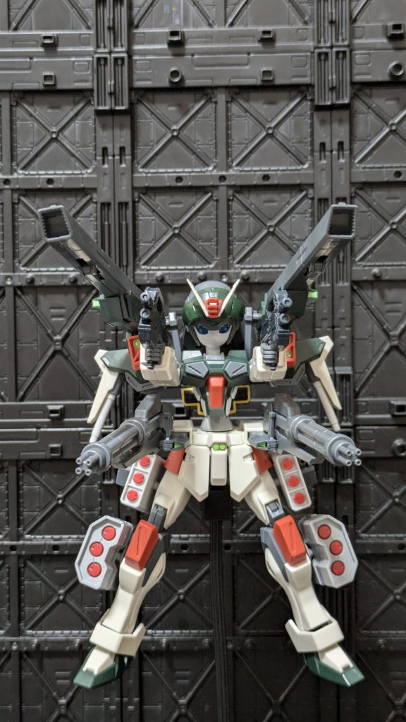 さりとて『盛り』過ぎると『ぢゃあミーティアで良いんぢゃねえ!』になっちゃうのでMSのスケールをはみださない範囲でのARMED化に重点をおいてみました