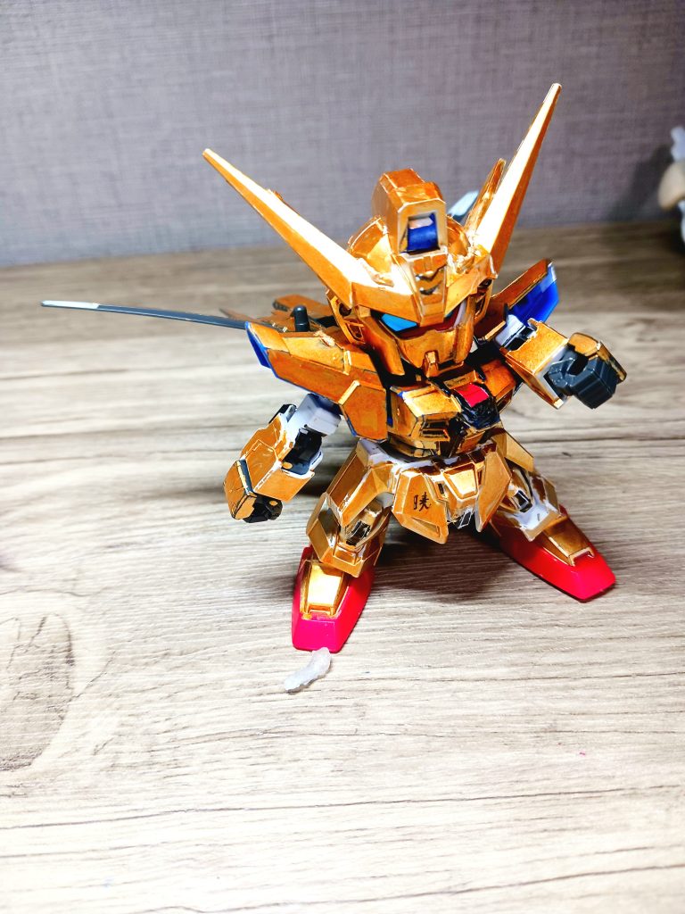 アカツキヤタノカガミの使い方を間違えているがとても強い、キャラクター。1度死んでいるが復活しているため不可能を可能にしている