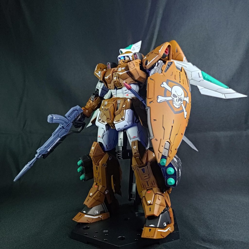 モビルジン(ミゲル・アイマン専用機)–2枚目/制作者：カンナオス