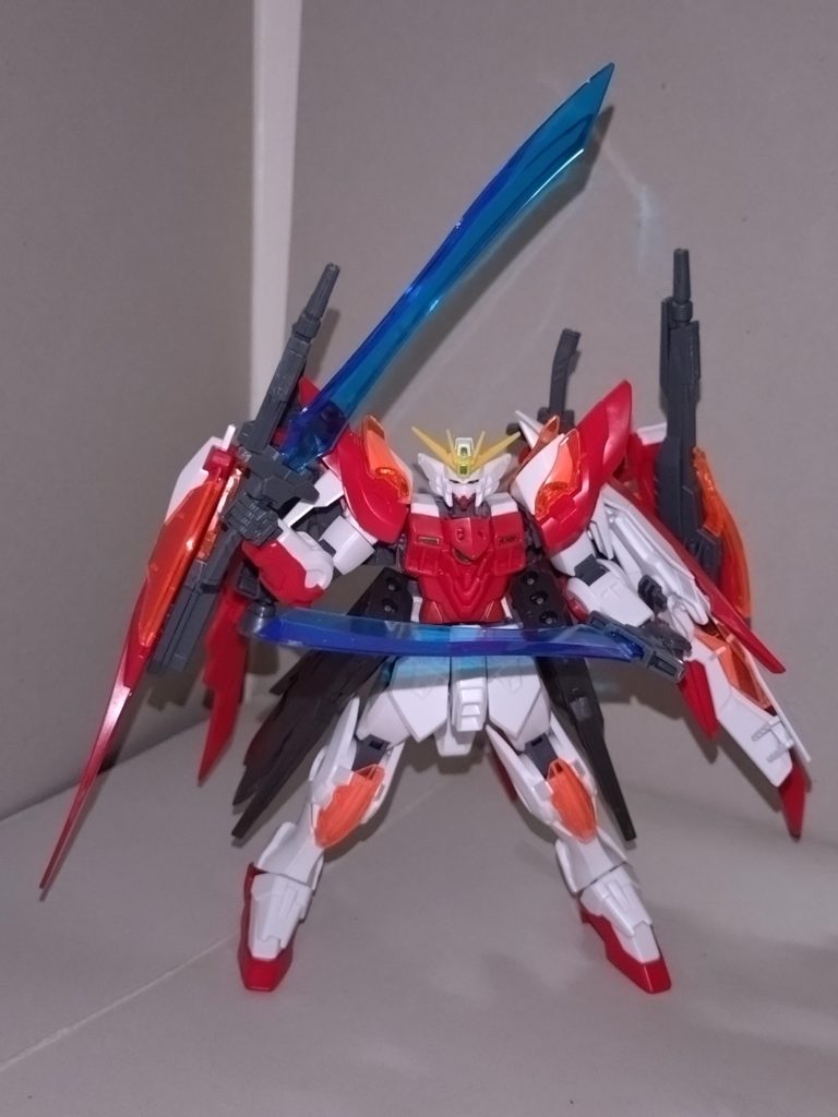 ビームソード「カラドボルグ」ウイングゼロ火天と同じ装備。外側のウイングバインダーにある。