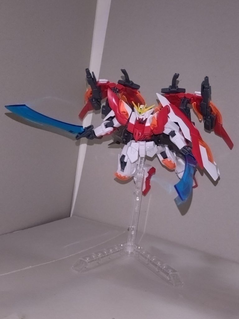 怒髪天では主に二刀流で使用する。MS形態でしか使えない点は変わらない。