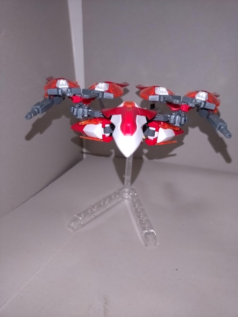 正面から観たバード形態。