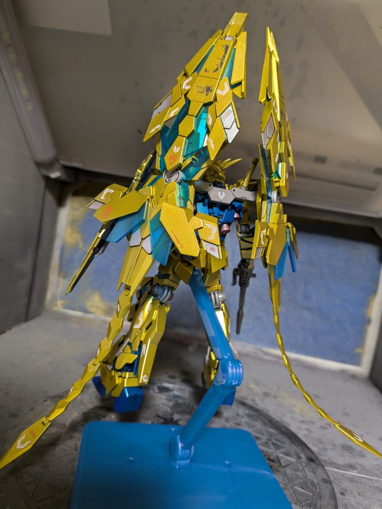 HGユニコーンガンダム3号機フェネクス–3枚目/制作者：ガンメタル