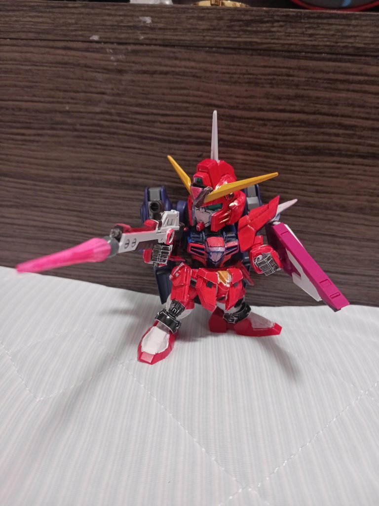 HGインジャのライフル先が折れてしまって先にポリキャップつけたらビームライフルサーベルみたいになりました。ポリキャップって便利(ガチ)