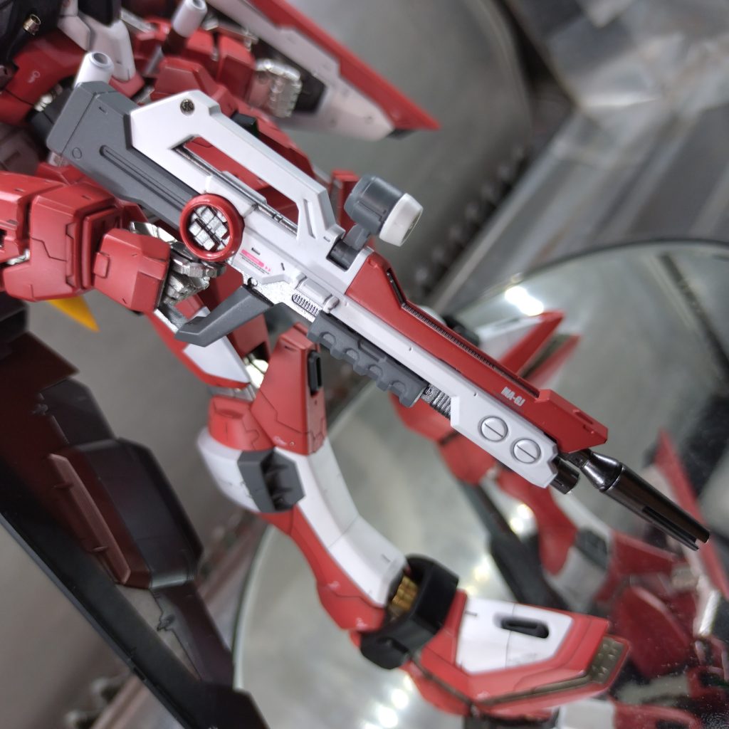 ライフルも細かく塗り分け。メタルパーツでディテールアップ