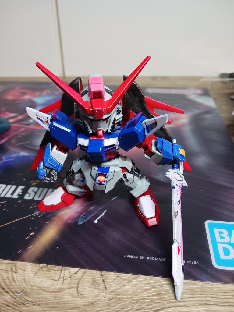 悪覚醒var。実は僕が初めて作ったガンプラ、デスティニーなんですよーそのため頭がふたつある状態です。(他の部品は無くしたり壊れました。初心者だったから)