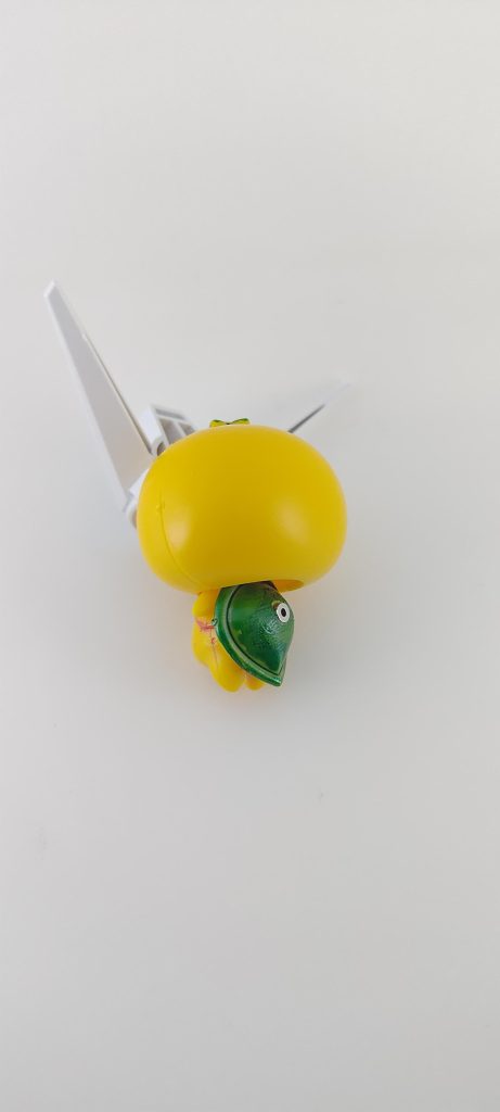 かっぱがよく座席から飛び出すので背中にネオジム磁石を埋め込み、座席側にもネオジム磁石を埋め込むことで固定しています。