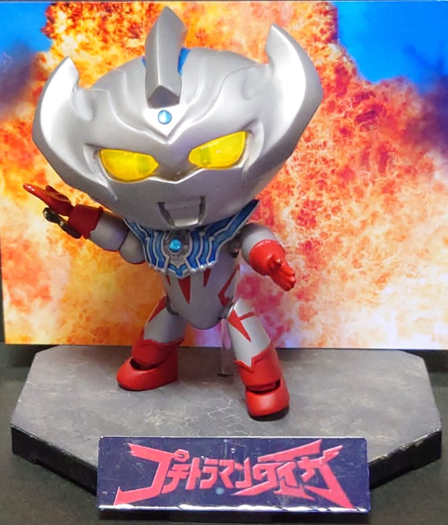 （ウルトラマンタイガのオープニング風に）この地球に #プチッガイ をウルトラシリーズのキャラクターに改造しているモデラーがひそかに暮らしている事はあまり知られていない···これはそんなオッサンモデラーが5年かけて作り上げた奇跡の作品である！（イントロ♪〜）···というわけで「プチトラマンタイガ」今年初のプチッガイ完成品です！
