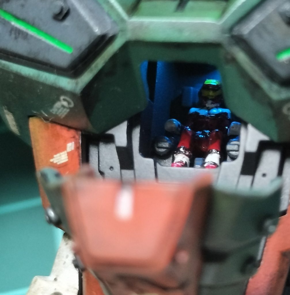 実はコックピットも光るんです✨