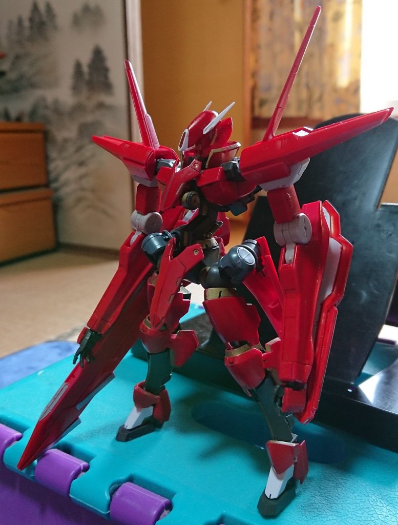 制作途中、というよりはコイツの雛形であるガンダムグリムアルケーという機体ここから鉄血版アルケーを作りたいと思いアルケーガンダム探しの旅に出まして、見つけたアルケーを一個は普通に作り、もう一個はアルケータドミールの為に置いておきました