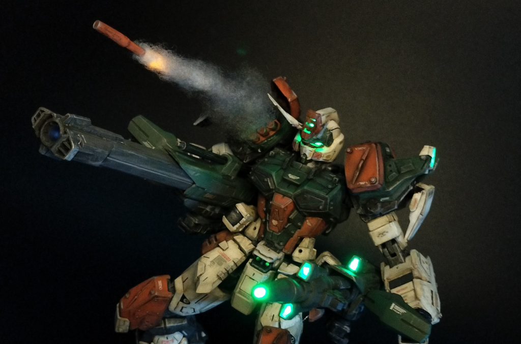 今回はミサイルに力を入れてみました　煙と光が良い感じ😚　ミサイルは脱着式にしております✨