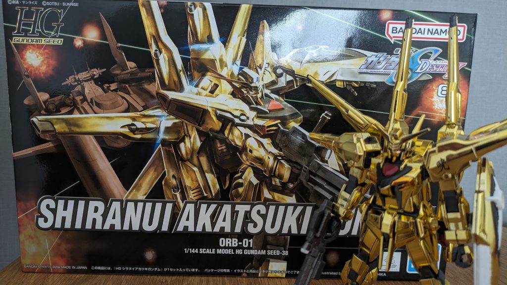 今回の工作部分塗装シールドの白と黒の境にムラが出てますね。筆塗りでもマスキングした方がよかったかな。。。分かりにいですが、目シール貼りを失敗したので筆塗りしてます。